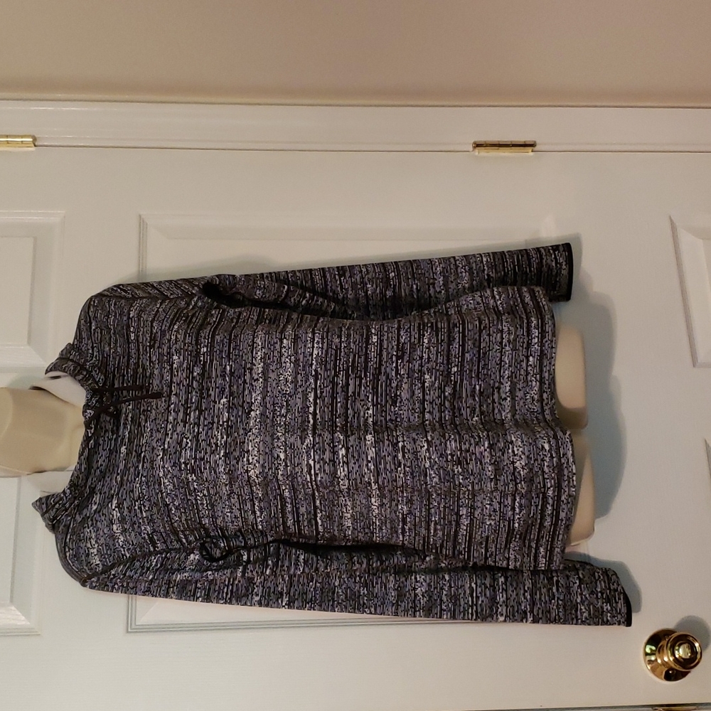 Nike long sleeve shirt hoodie, size large